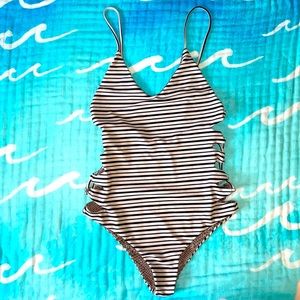 ACACIA Florence One Piece in Classic size Medium